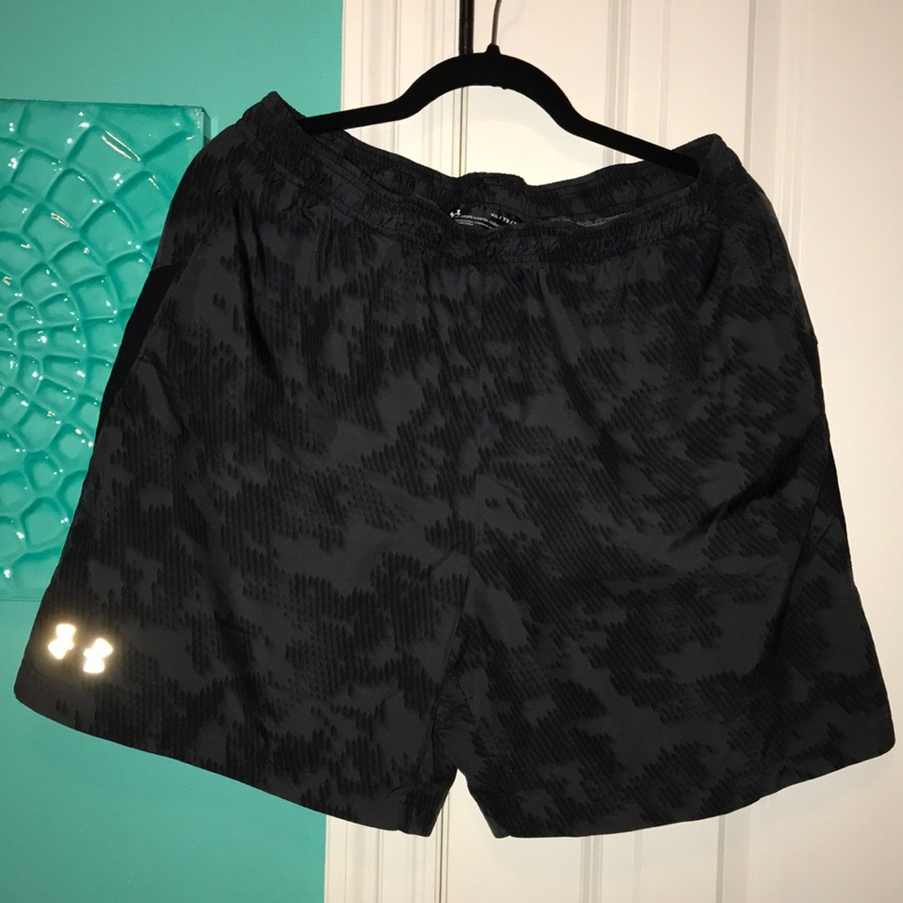 UA SHORTS